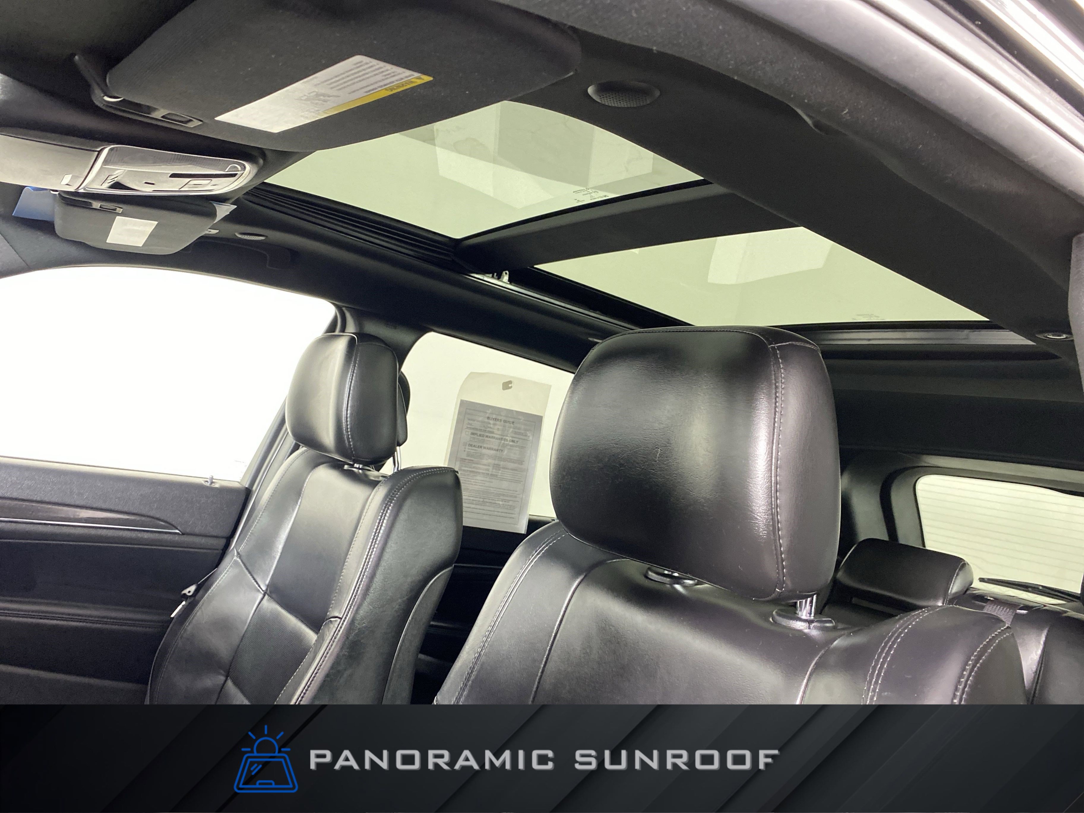 Used 2018 Jeep Grand Cherokee Limited w/ Luxury Group II image 2