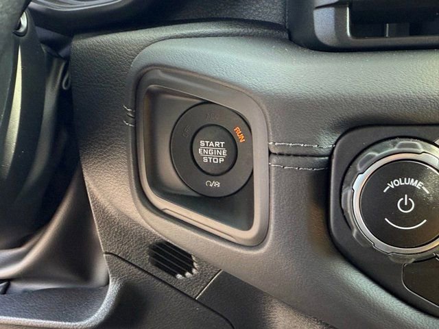 New 2024 Jeep Wrangler Unlimited Rubicon w/ Technology Group image 26