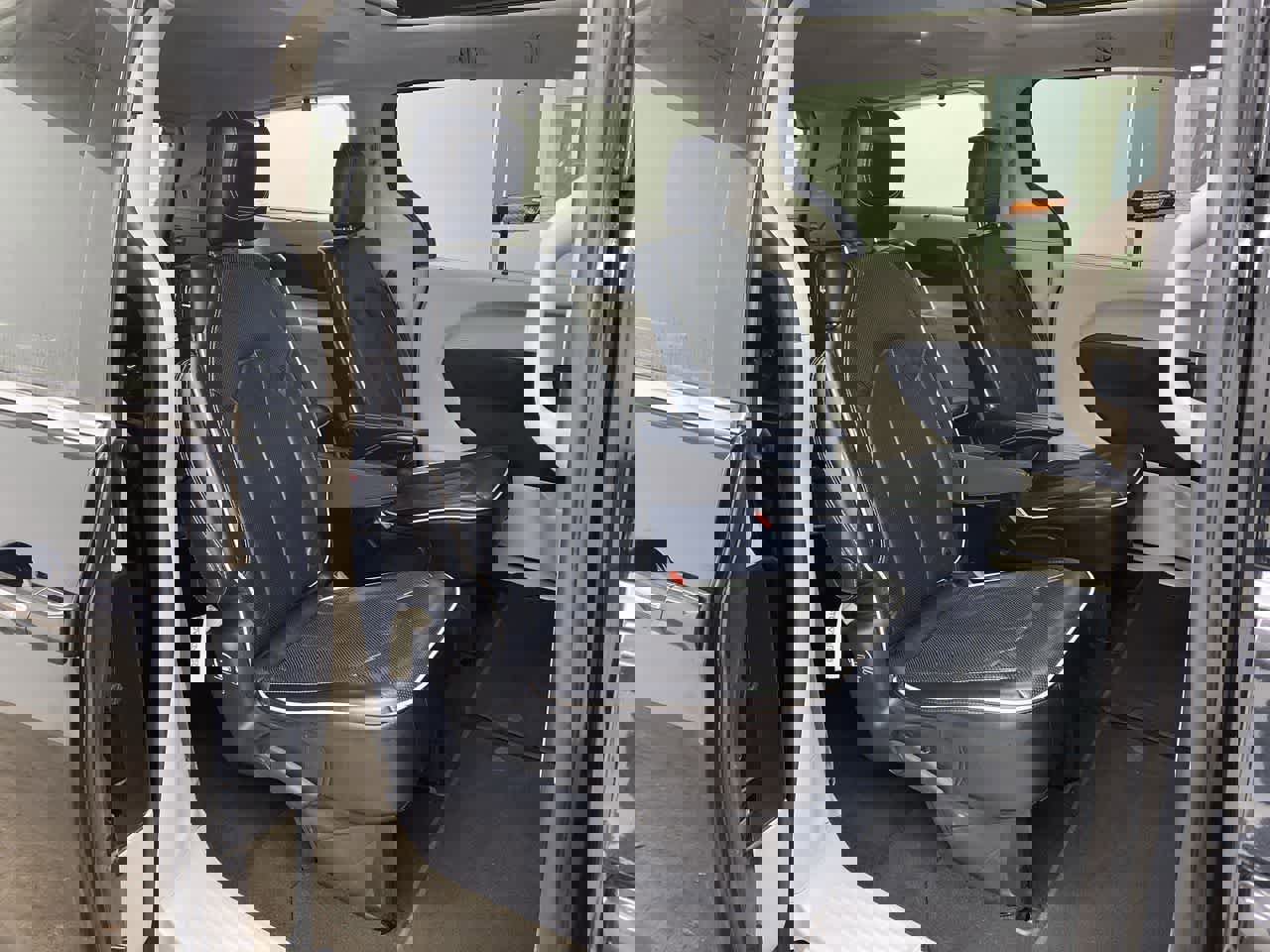 Used 2023 Chrysler Pacifica Limited image 18