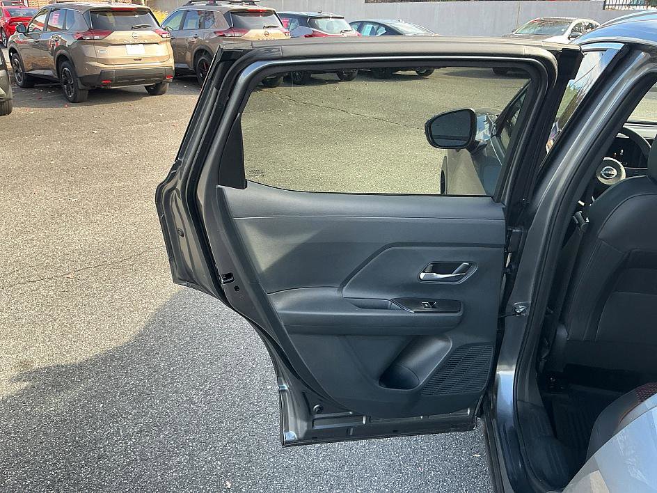 New 2026 Nissan Kicks SR image 22