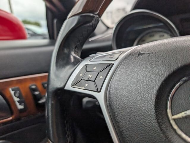 Used 2012 Mercedes-Benz SLK 350 image 31