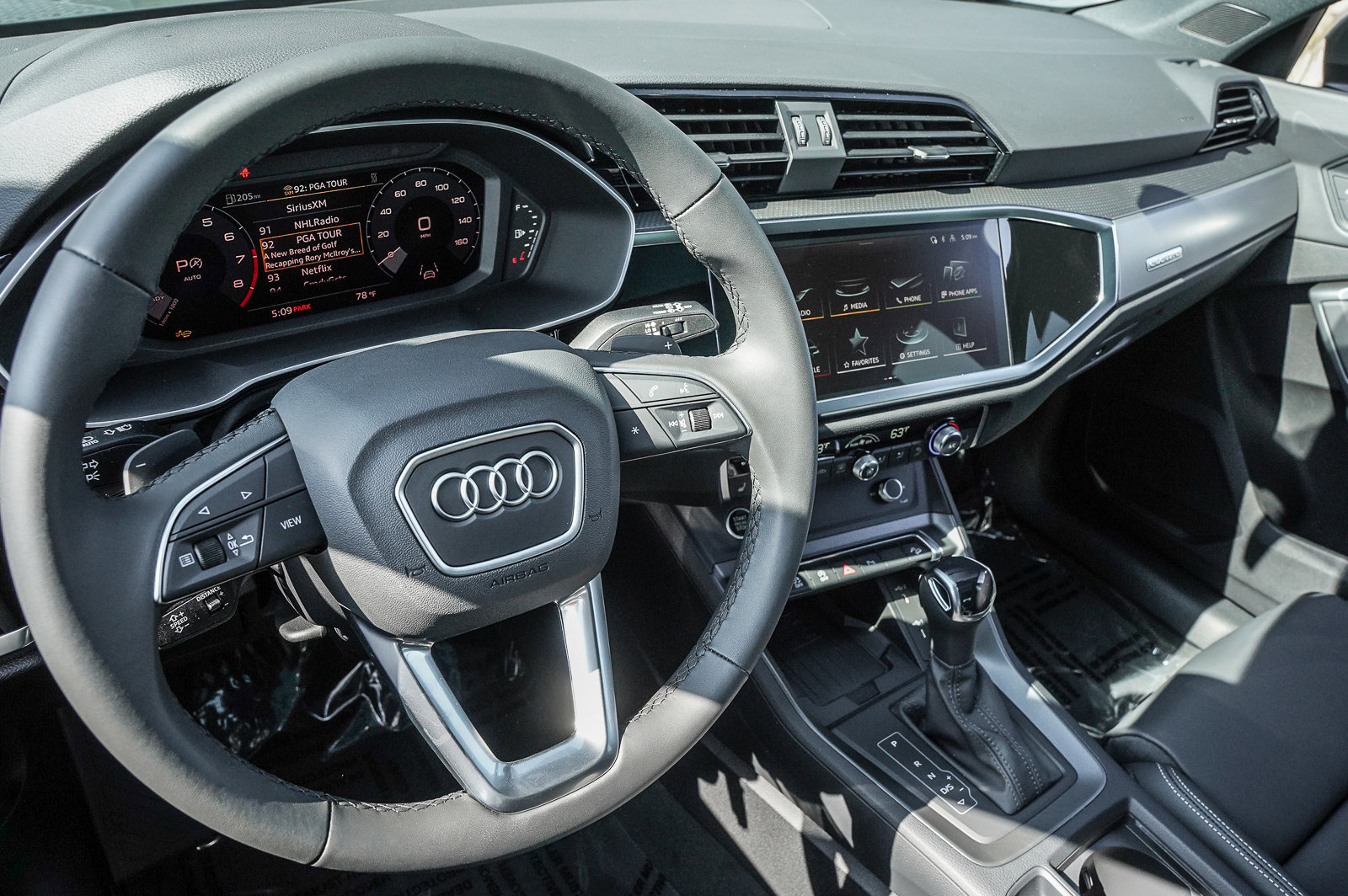 New 2025 Audi Q3 2.0T Premium image 8