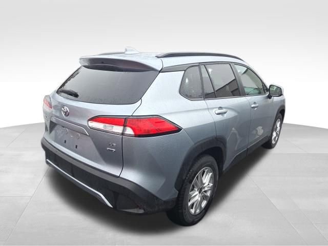 Used 2024 Toyota Corolla Cross LE image 5