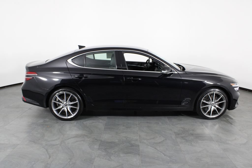 Used 2022 Genesis G70 3.3T RWD image 10