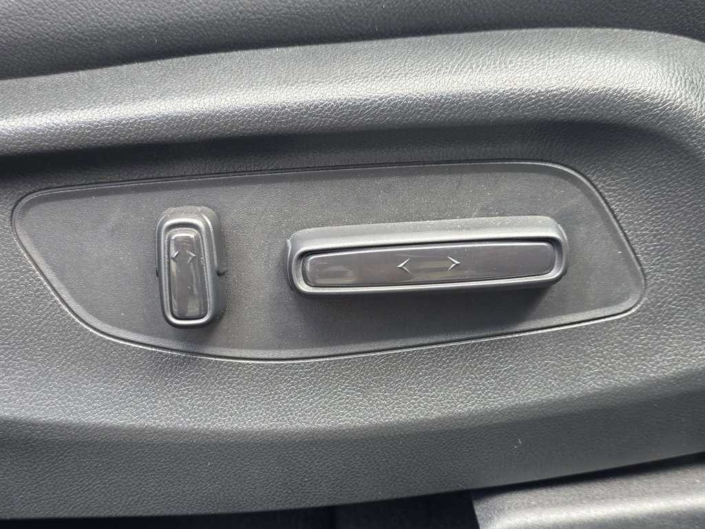 Used 2023 Honda CR-V EX-L image 30
