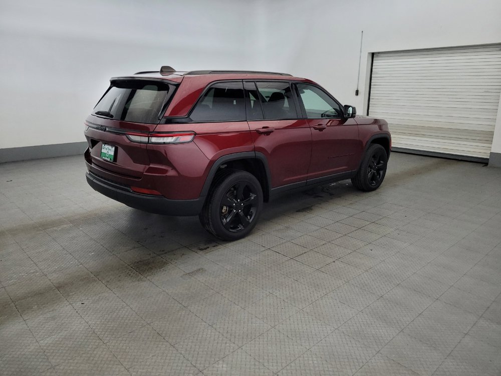 Used 2023 Jeep Grand Cherokee Altitude AWD/4WD image 10