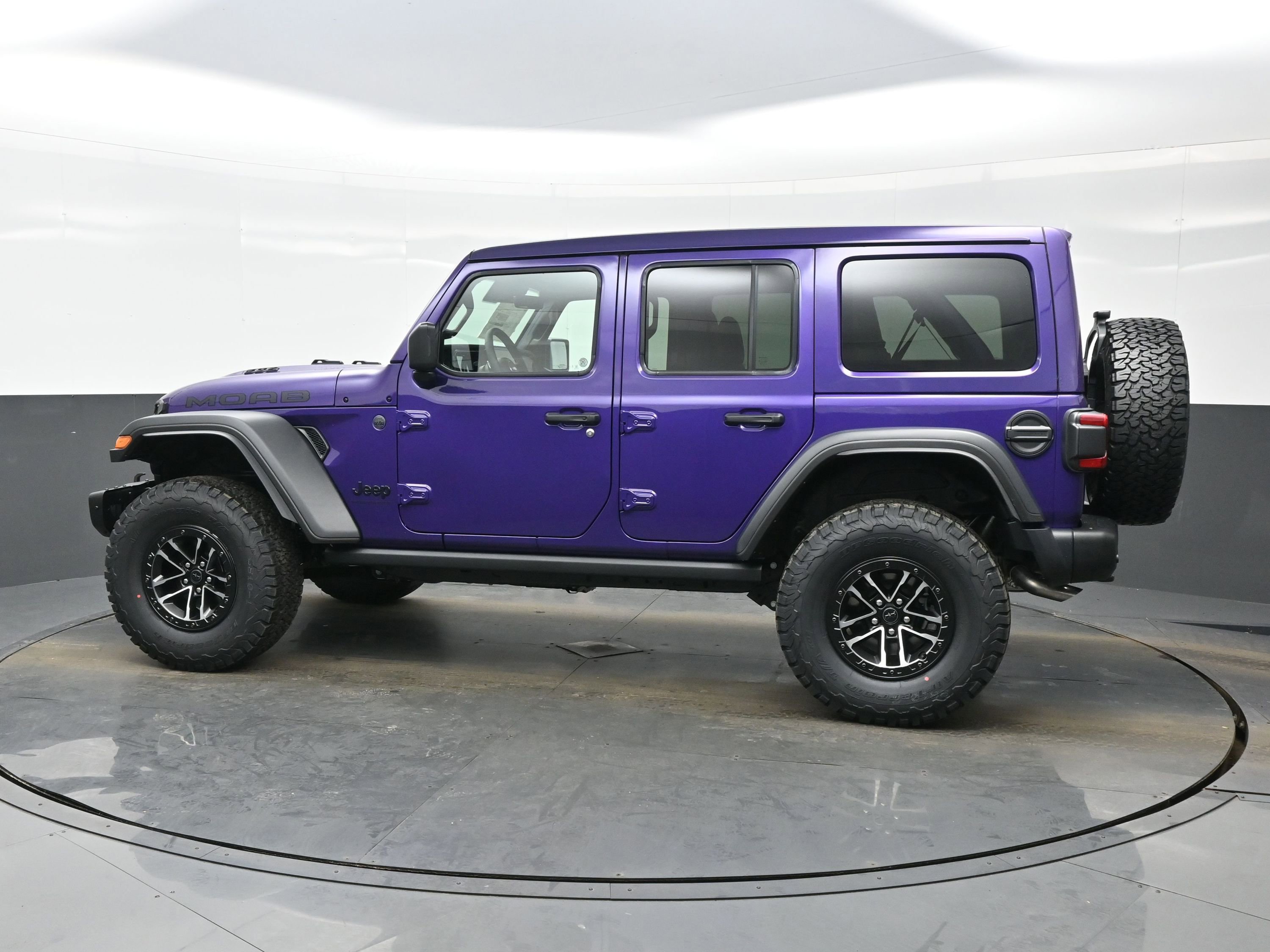 New 2026 Jeep Wrangler Unlimited Rubicon 392 w/ Quick Order Package 27X Moab AWD/4WD image 3