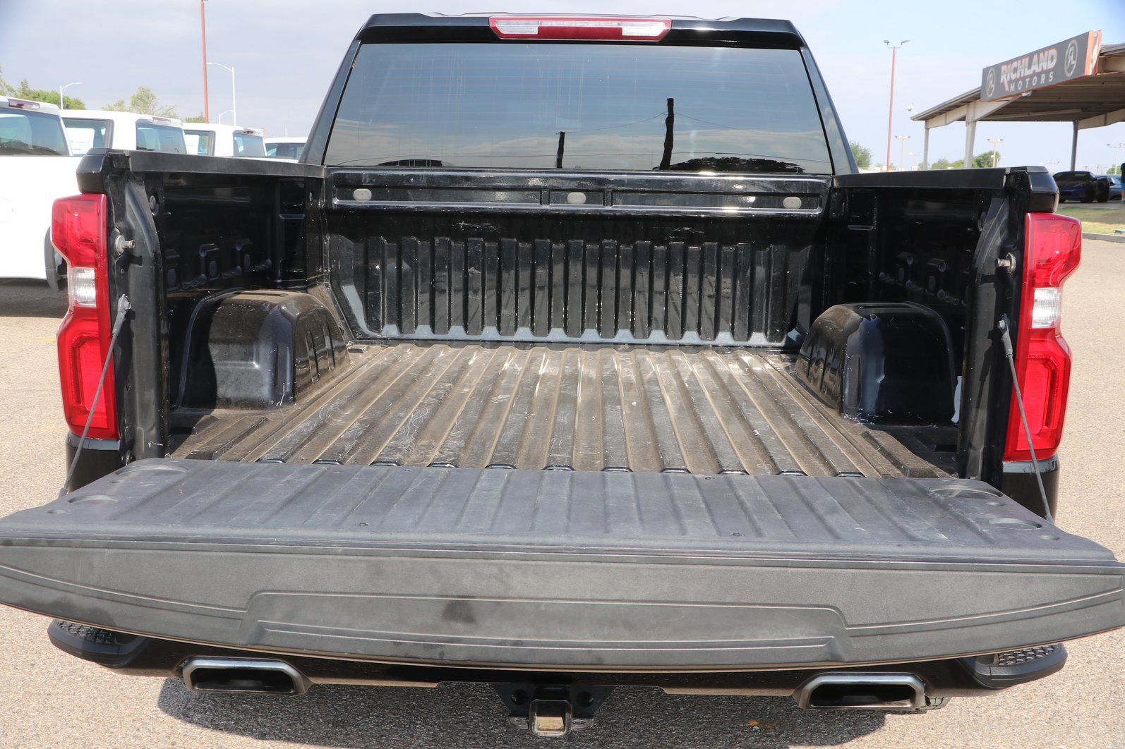 Used 2023 Chevrolet Silverado 1500 RST w/ Z71 Off-Road Package AWD/4WD image 29