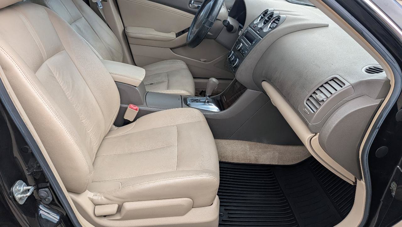 Used 2011 Nissan Altima 2.5 SL w/ 2.5SL Pkg FWD image 15