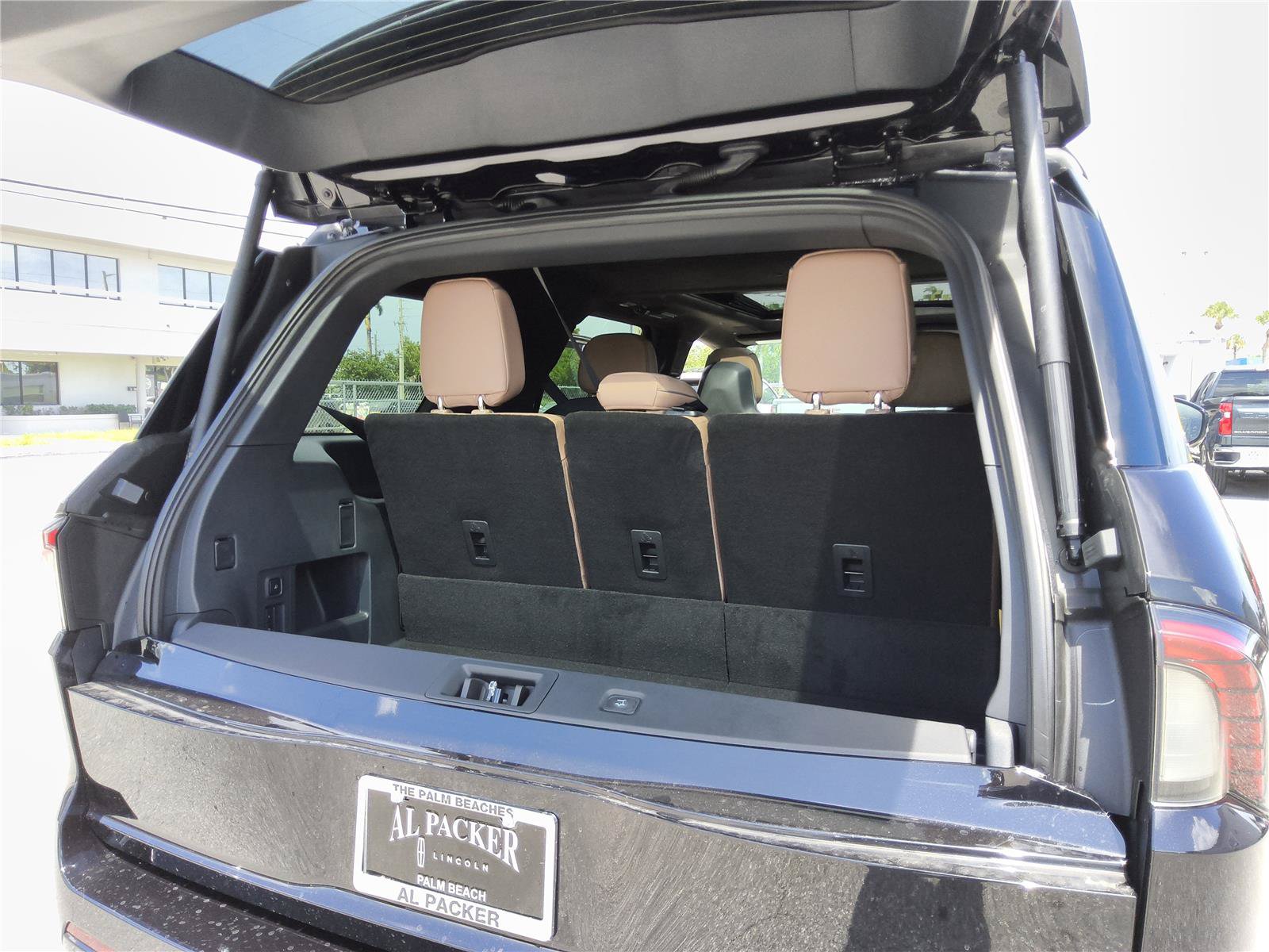 New 2027 Lincoln Navigator Black Label AWD/4WD image 25