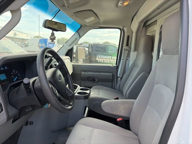 Used 2023 Ford E-450 and Econoline 450 Super Duty w/ Power Windows & Locks Group RWD image 9