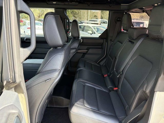 Used 2025 Ford Bronco Badlands w/ Sasquatch Package image 13