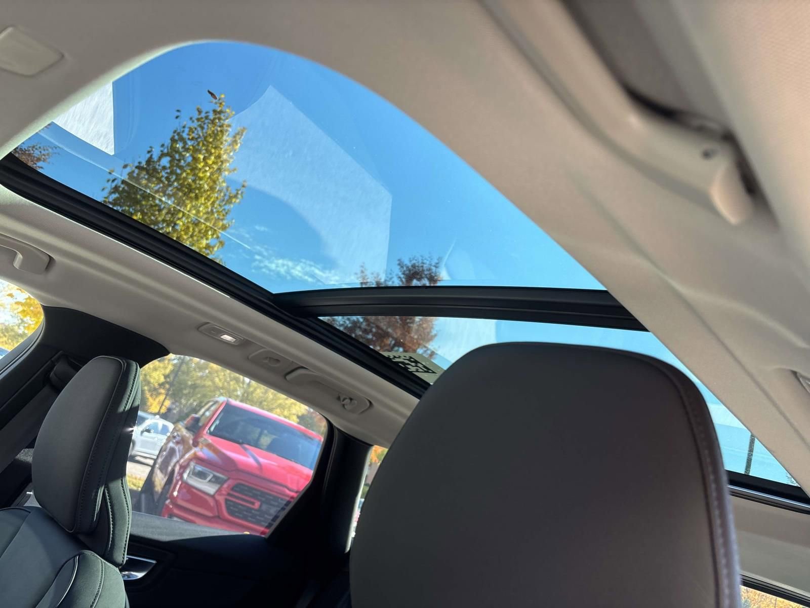 New 2026 Volvo XC60 B5 Plus w/ Protection Package Premier image 24