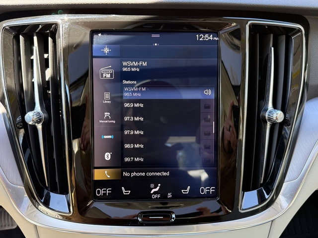 Used 2020 Volvo S60 T5 Momentum image 21