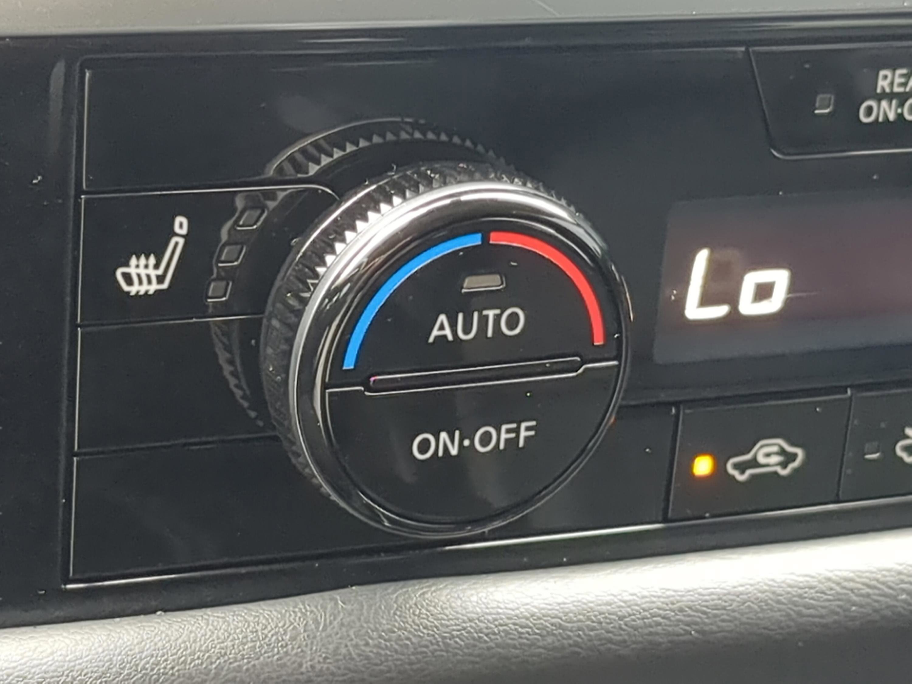 Used 2022 Nissan Pathfinder SL image 19