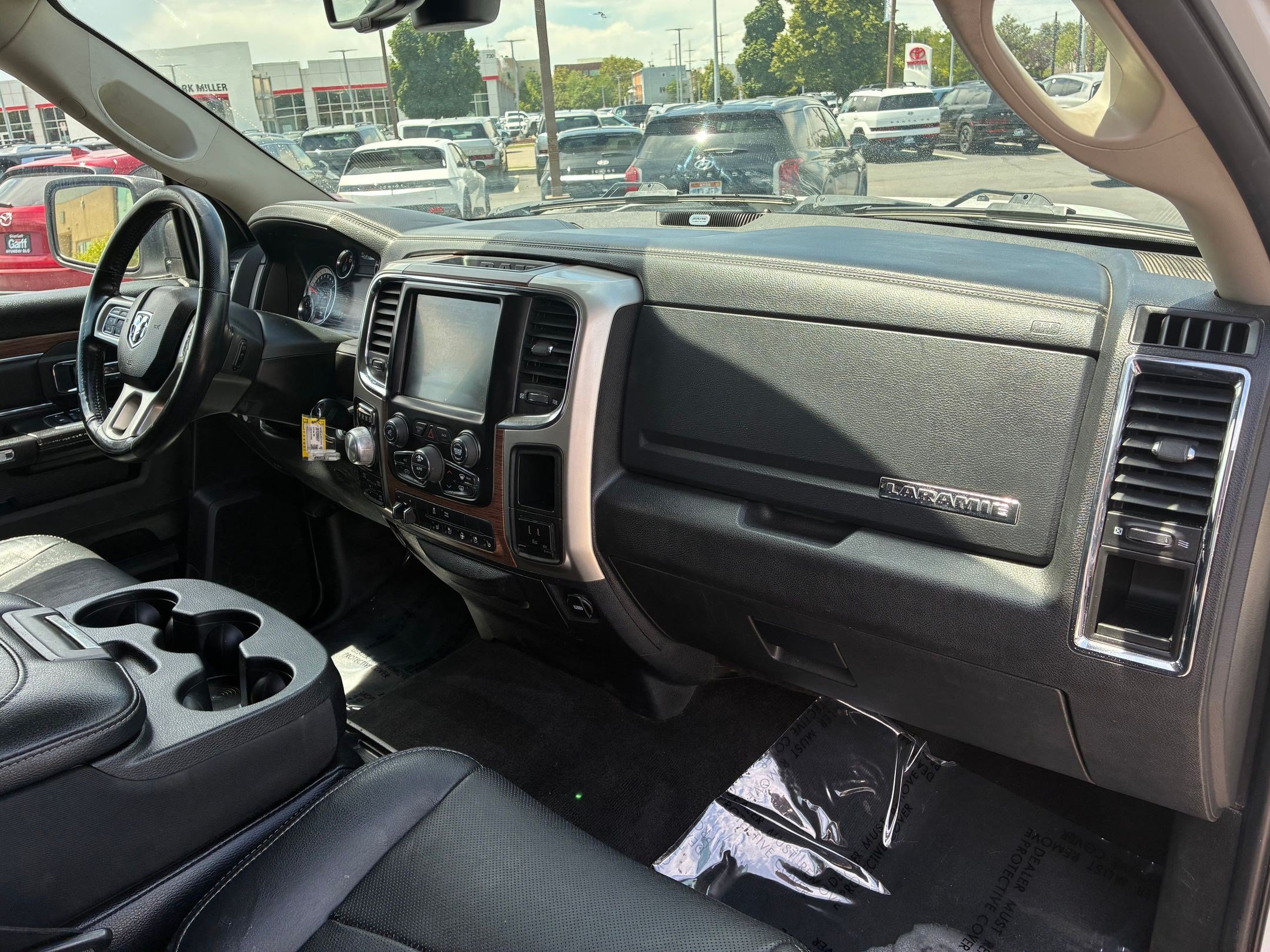 Used 2018 RAM 1500 Laramie AWD/4WD image 30