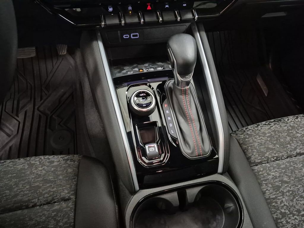 Certified 2024 Chevrolet Colorado Z71 w/ Z71 Convenience Package 2 image 16