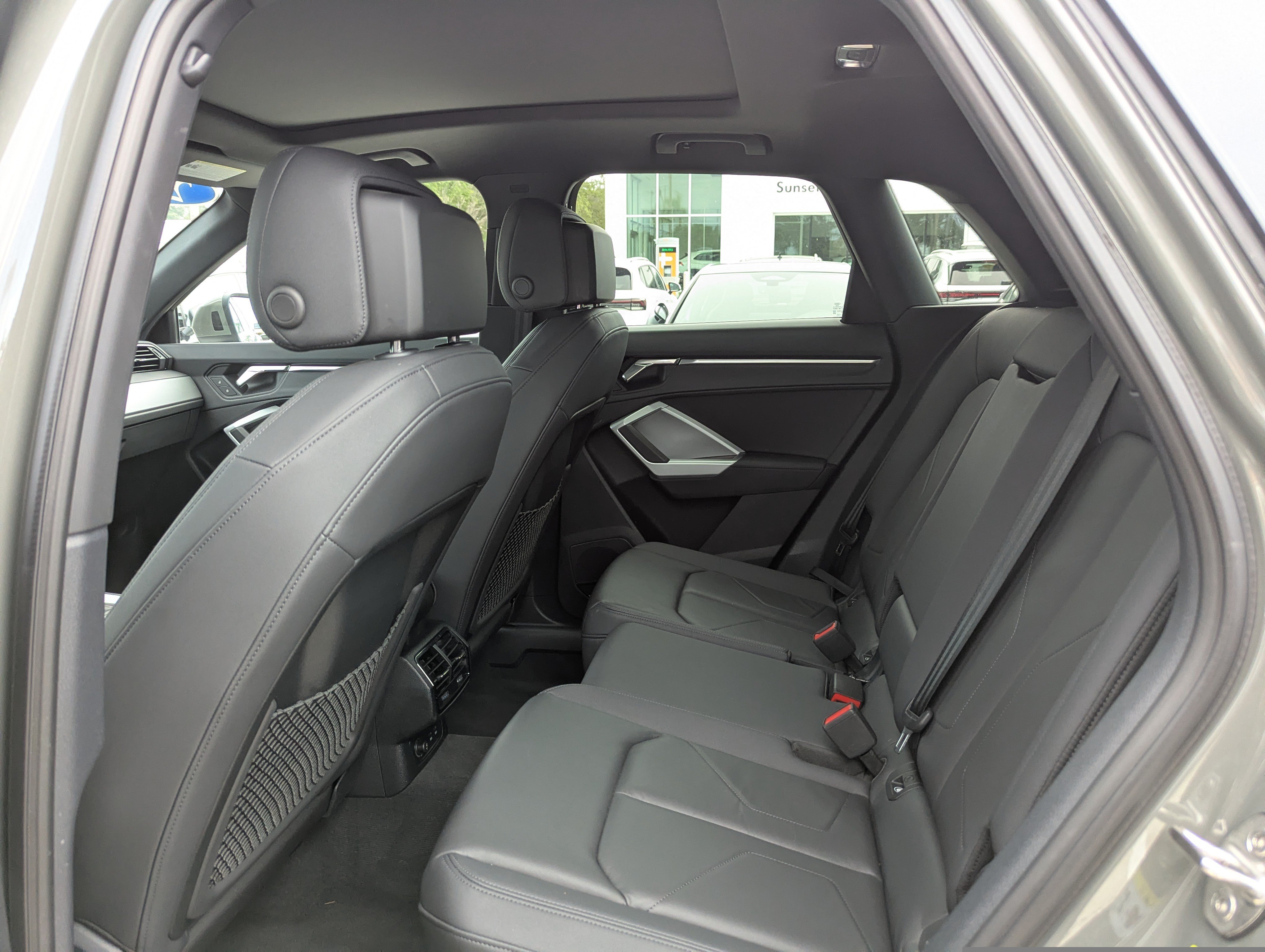 Used 2023 Audi Q3 2.0T Premium Plus w/ Premium Plus Package AWD/4WD image 18
