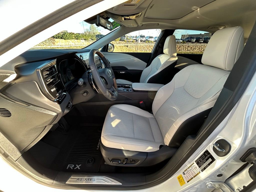 Used 2025 Lexus RX 350 Premium Plus w/ Convenience Package AWD/4WD image 13