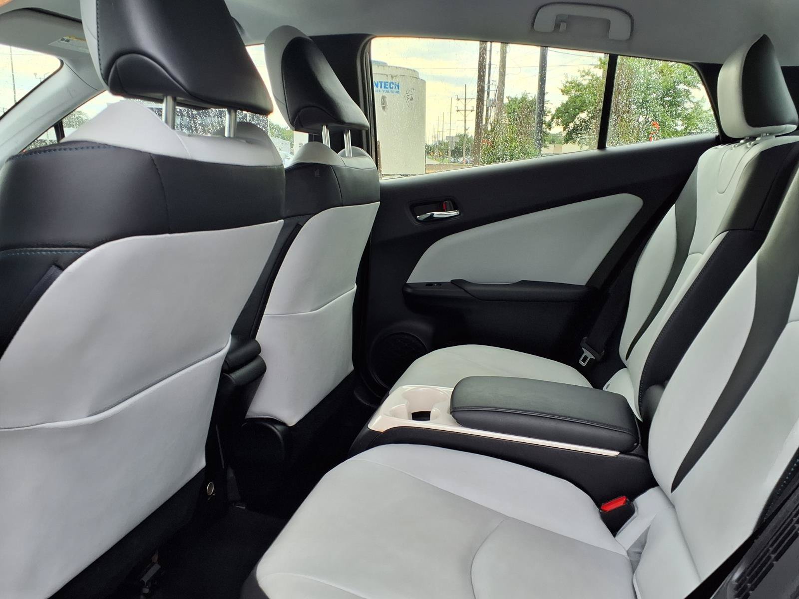 Used 2017 Toyota Prius Prime Advanced w/ Carpet Mat Package FWD image 20