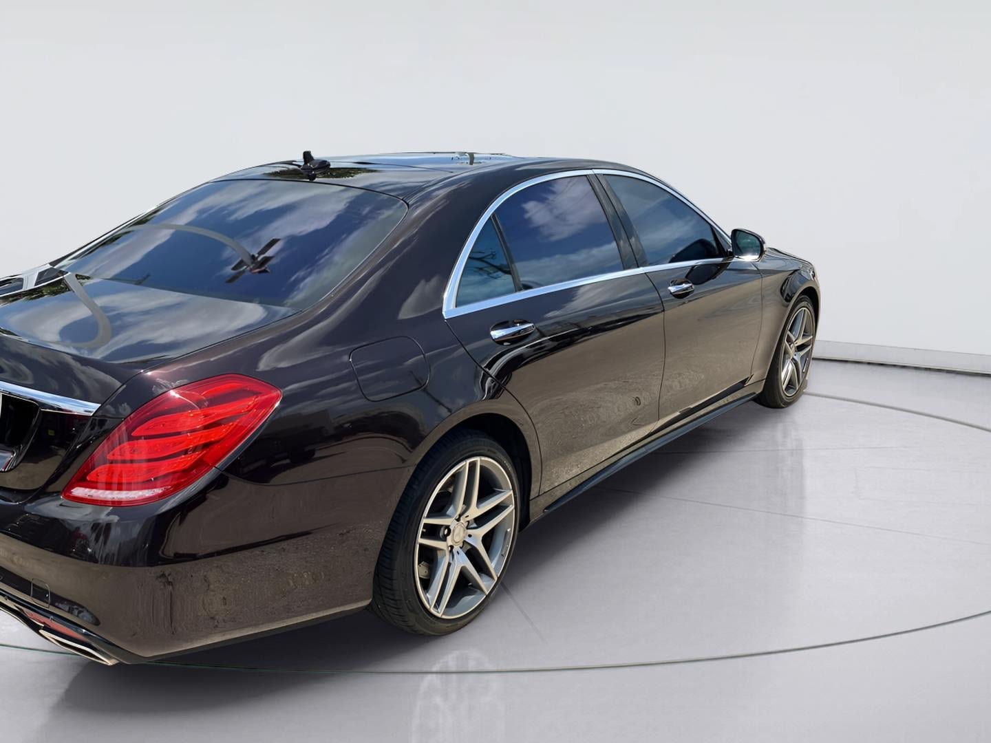Used 2014 Mercedes-Benz S 550 Sedan image 9
