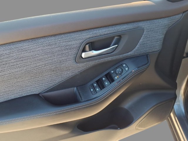 Certified 2023 Nissan Rogue SV AWD/4WD image 19