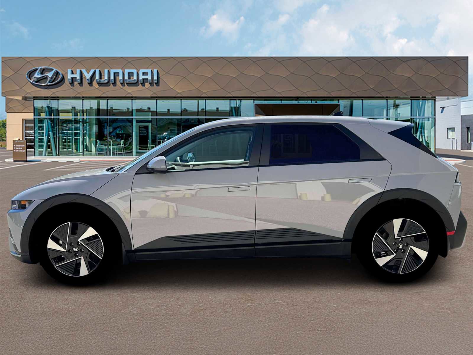 New 2026 Hyundai Ioniq 5 SEL image 3