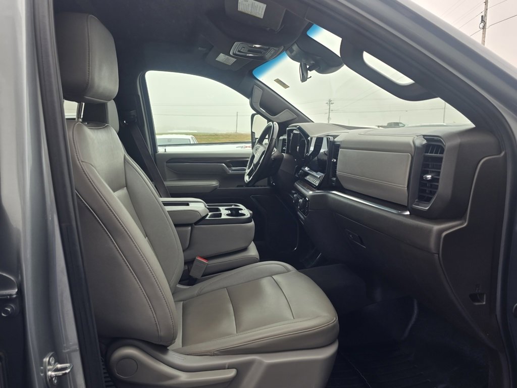Used 2024 Chevrolet Silverado 2500 LT w/ Convenience Package image 25