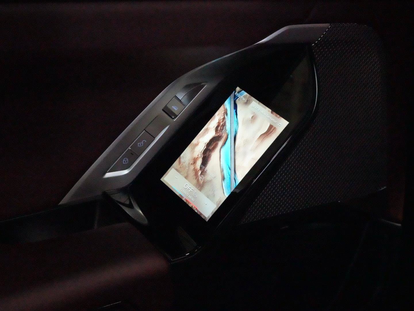 Certified 2023 BMW 760i xDrive w/ Parking Assistance Package image 10