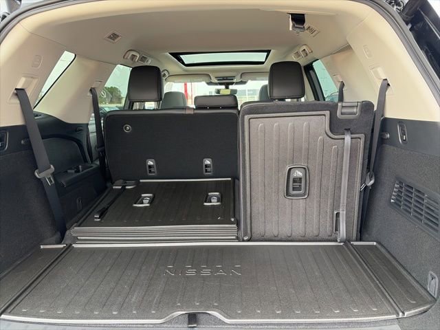 New 2026 Nissan Pathfinder Platinum image 22