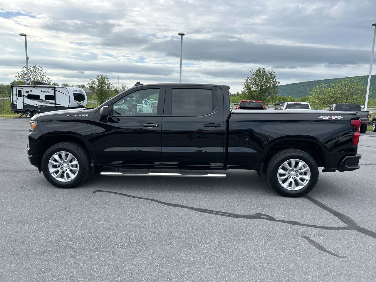Used 2022 Chevrolet Silverado 1500 Custom AWD/4WD image 4