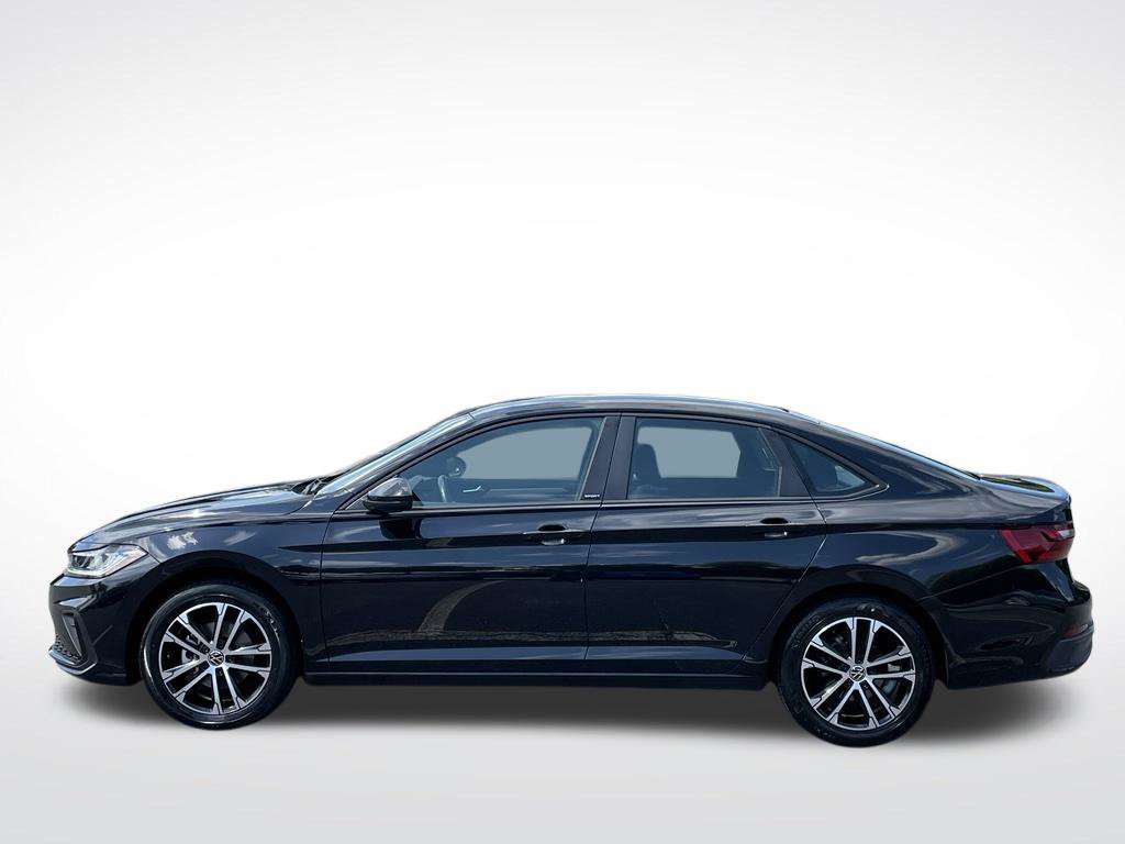Used 2025 Volkswagen Jetta Sport FWD image 2