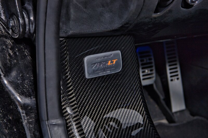 Used 2022 McLaren 765LT RWD image 22