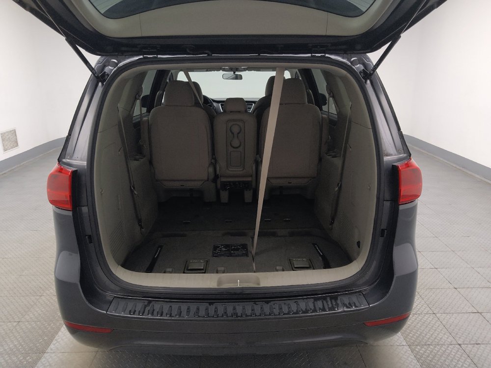 Used 2017 Kia Sedona LX FWD image 29