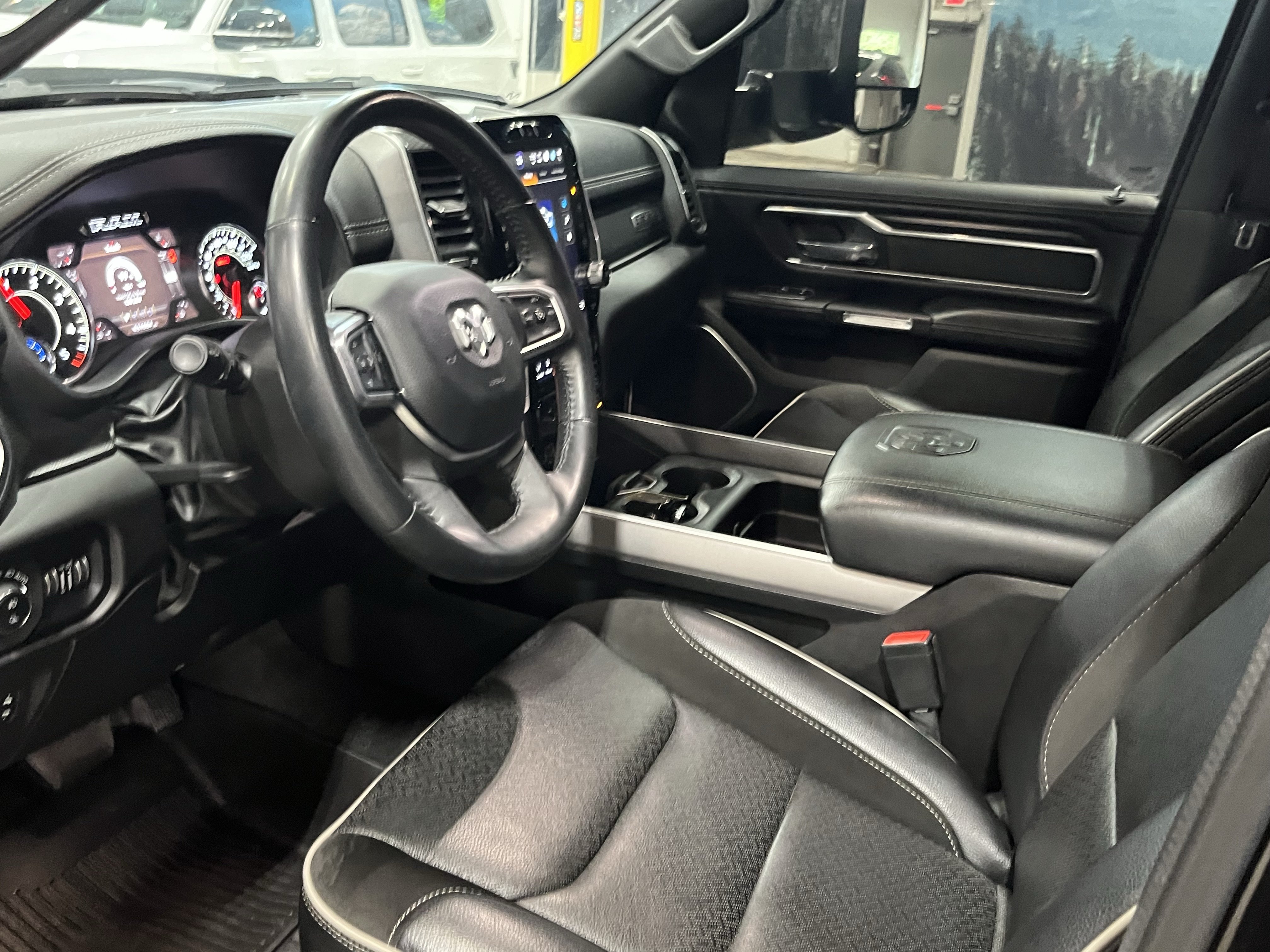 Used 2023 RAM 1500 Laramie AWD/4WD image 11