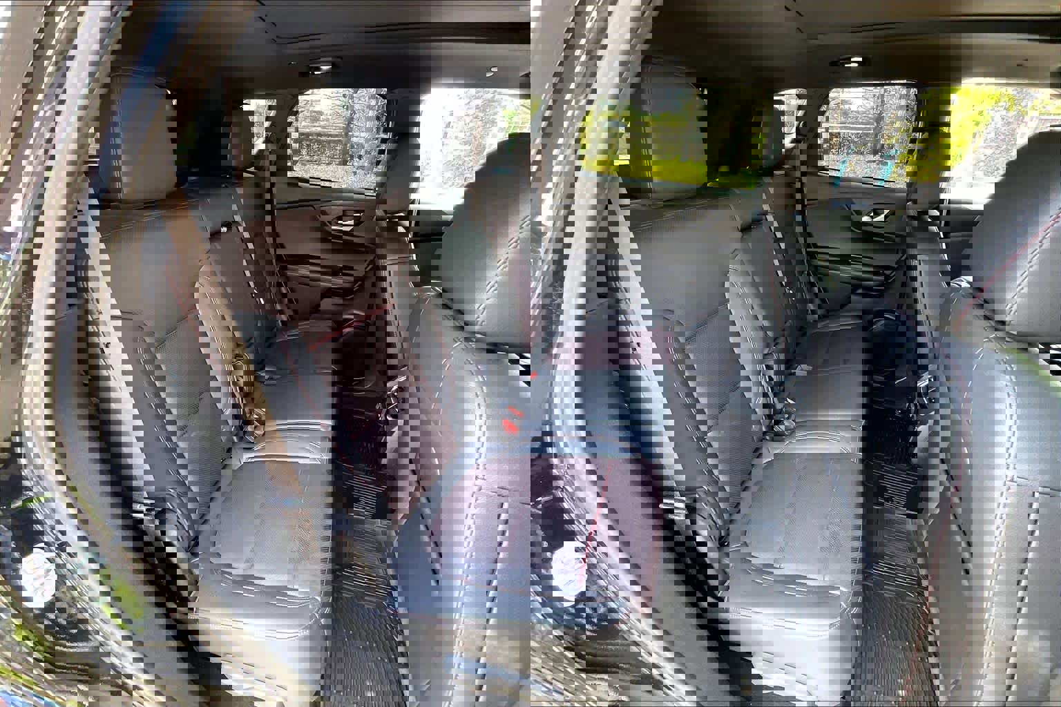 Used 2022 Chevrolet Blazer RS w/ Enhanced Convenience Package image 28