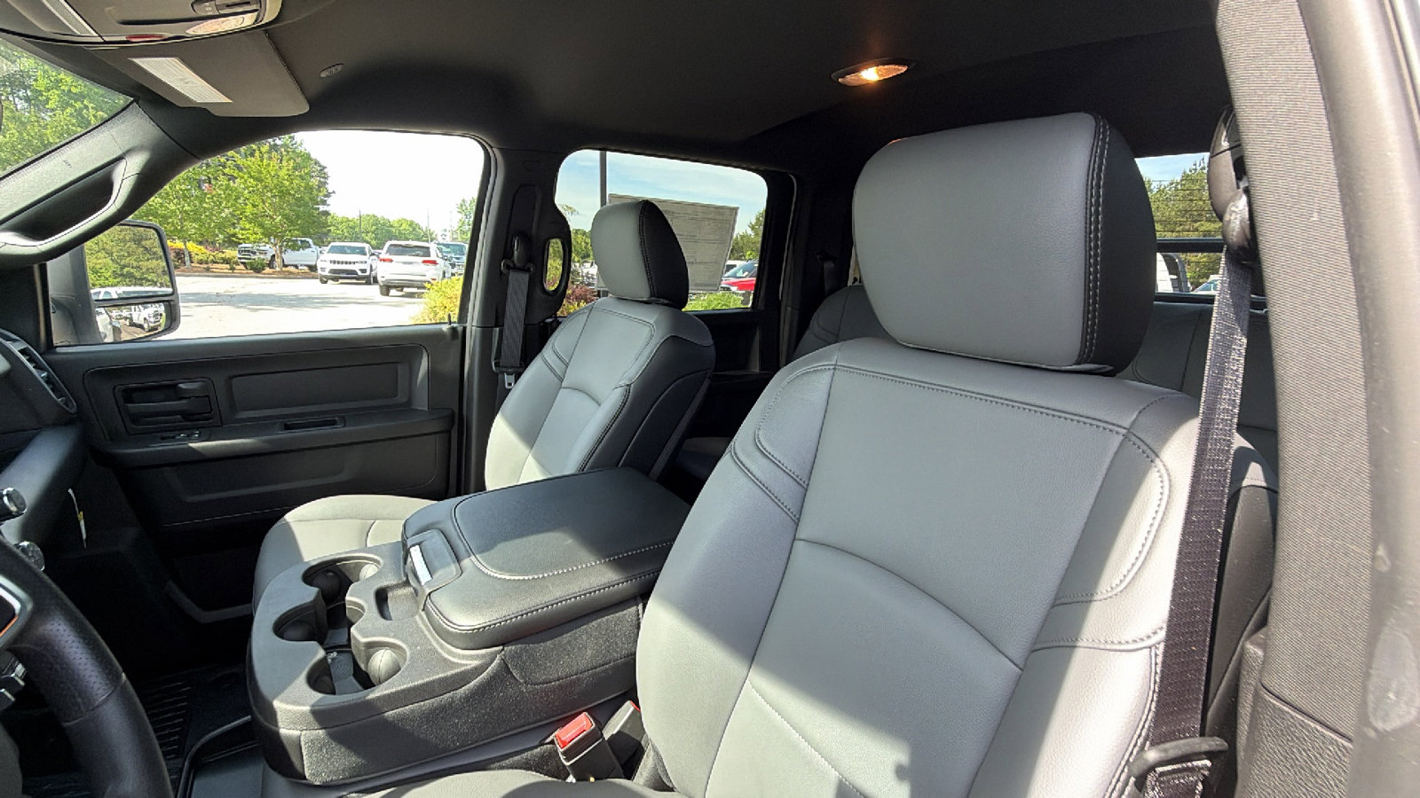 New 2026 RAM 5500 Tradesman w/ Chrome Appearance Group AWD/4WD image 18