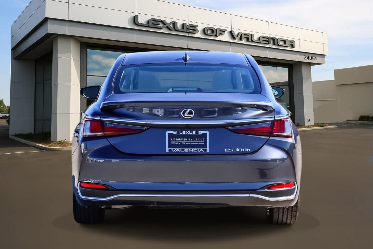 Certified 2025 Lexus ES 300h w/ Accessory Package (Z1) FWD image 3
