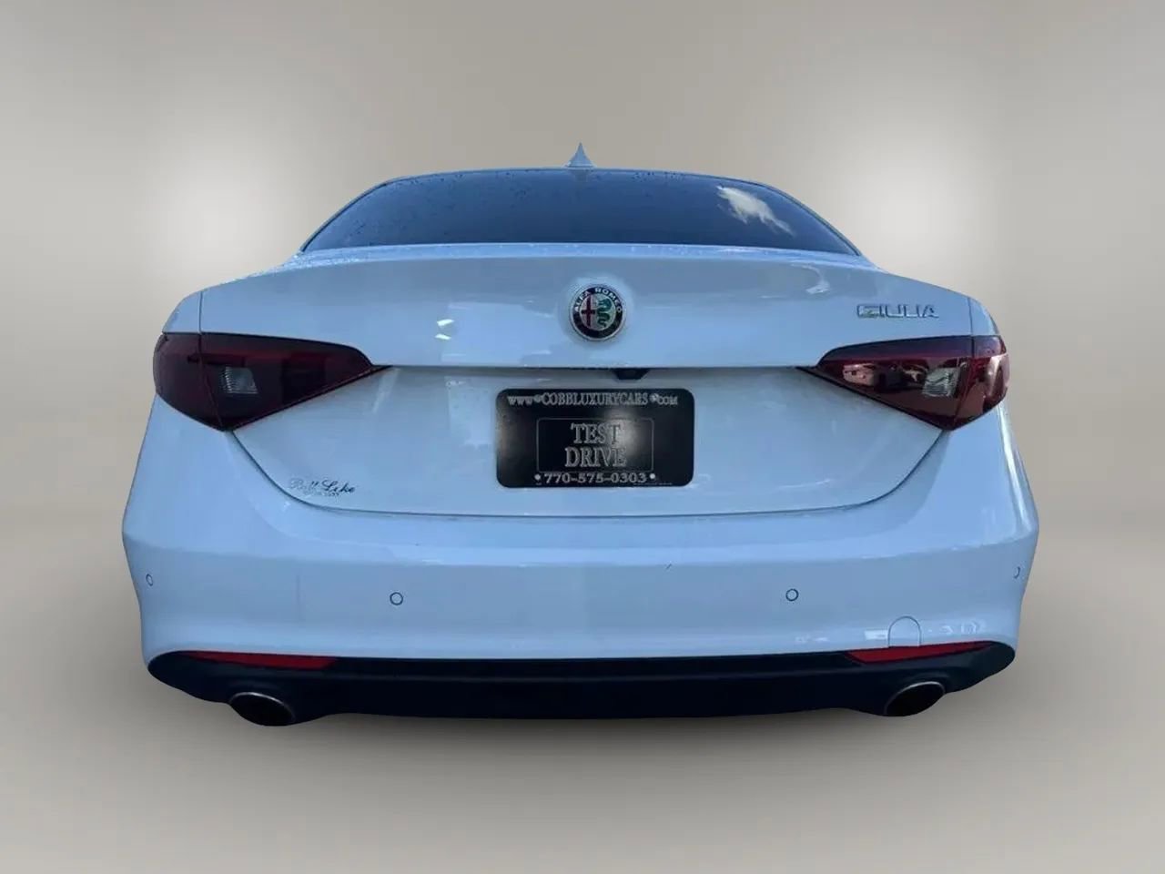 Used 2017 Alfa Romeo Giulia RWD image 7