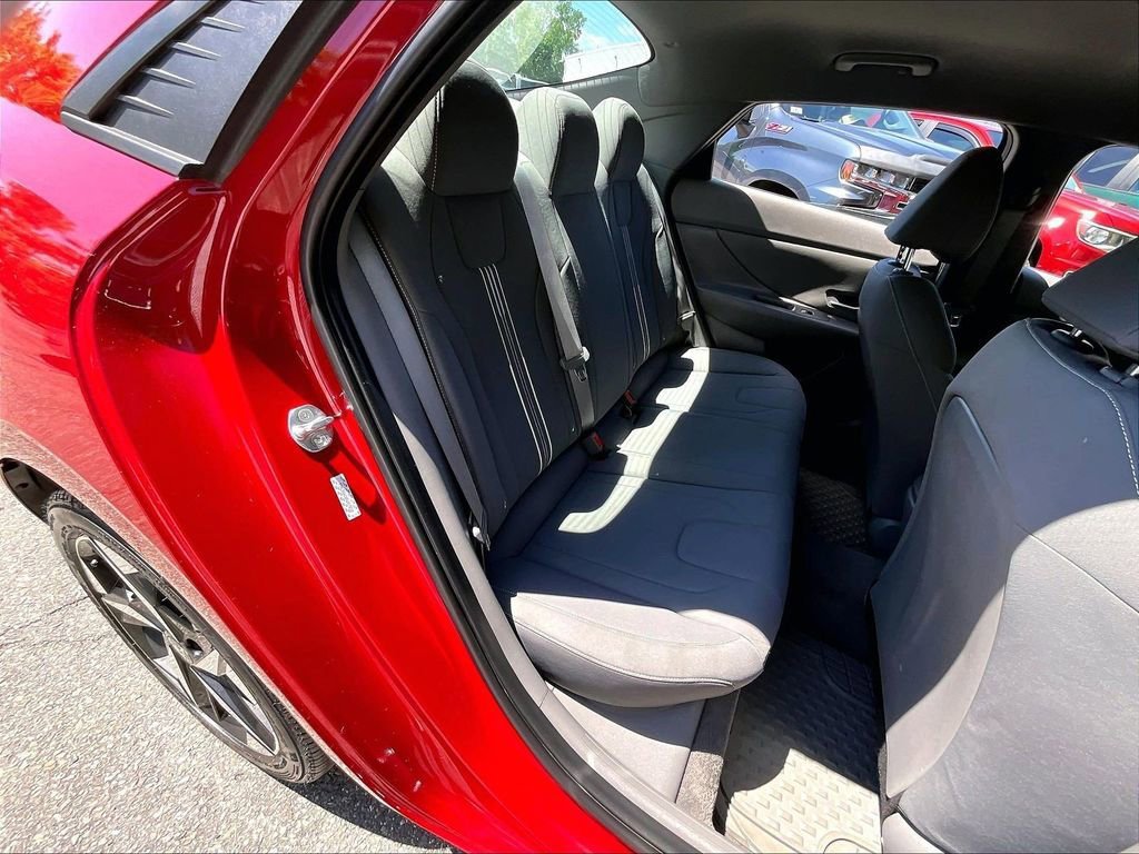 Used 2023 Hyundai Elantra SEL w/ Convenience Package FWD image 15