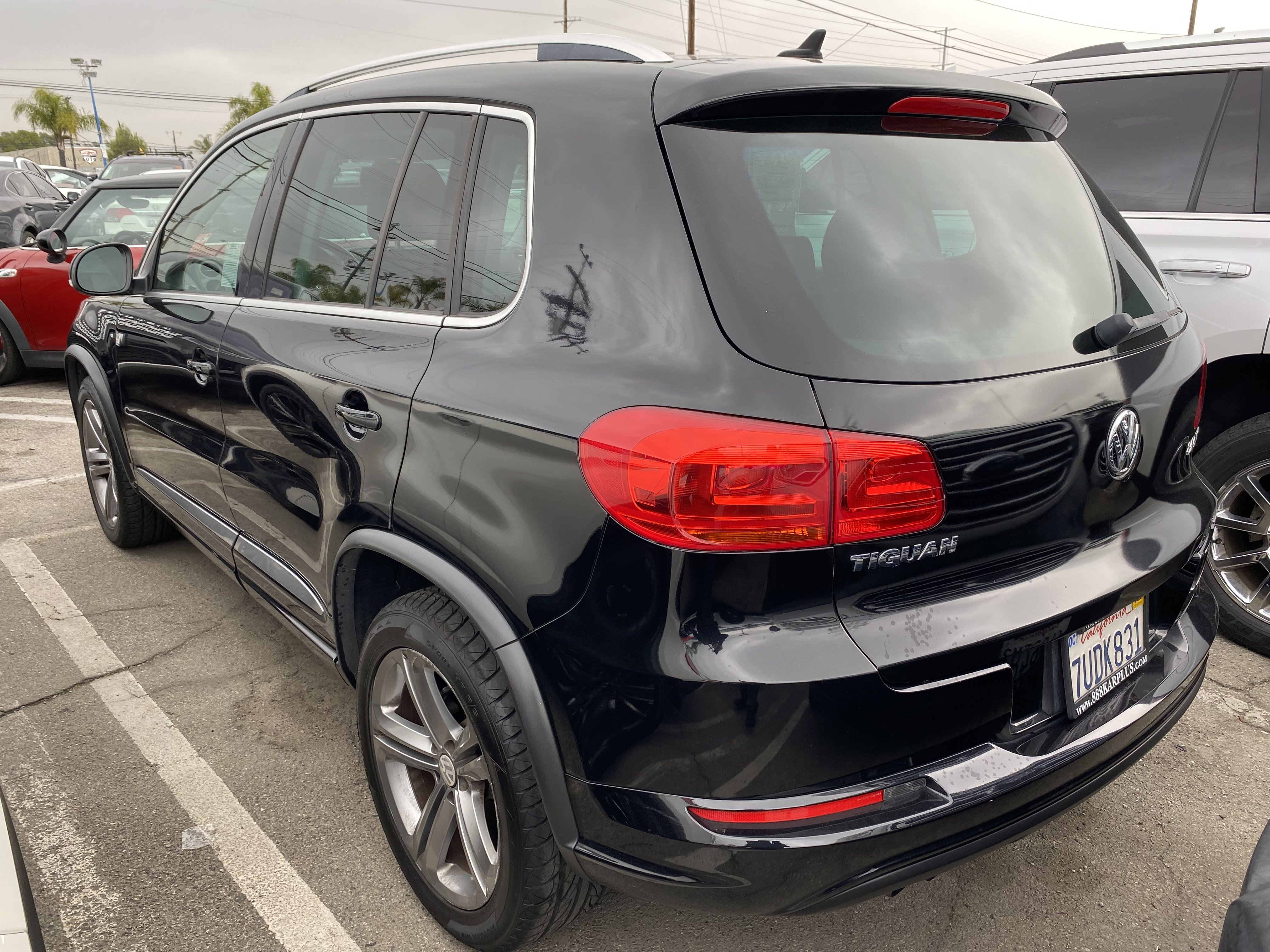 Used 2017 Volkswagen Tiguan Sport image 6