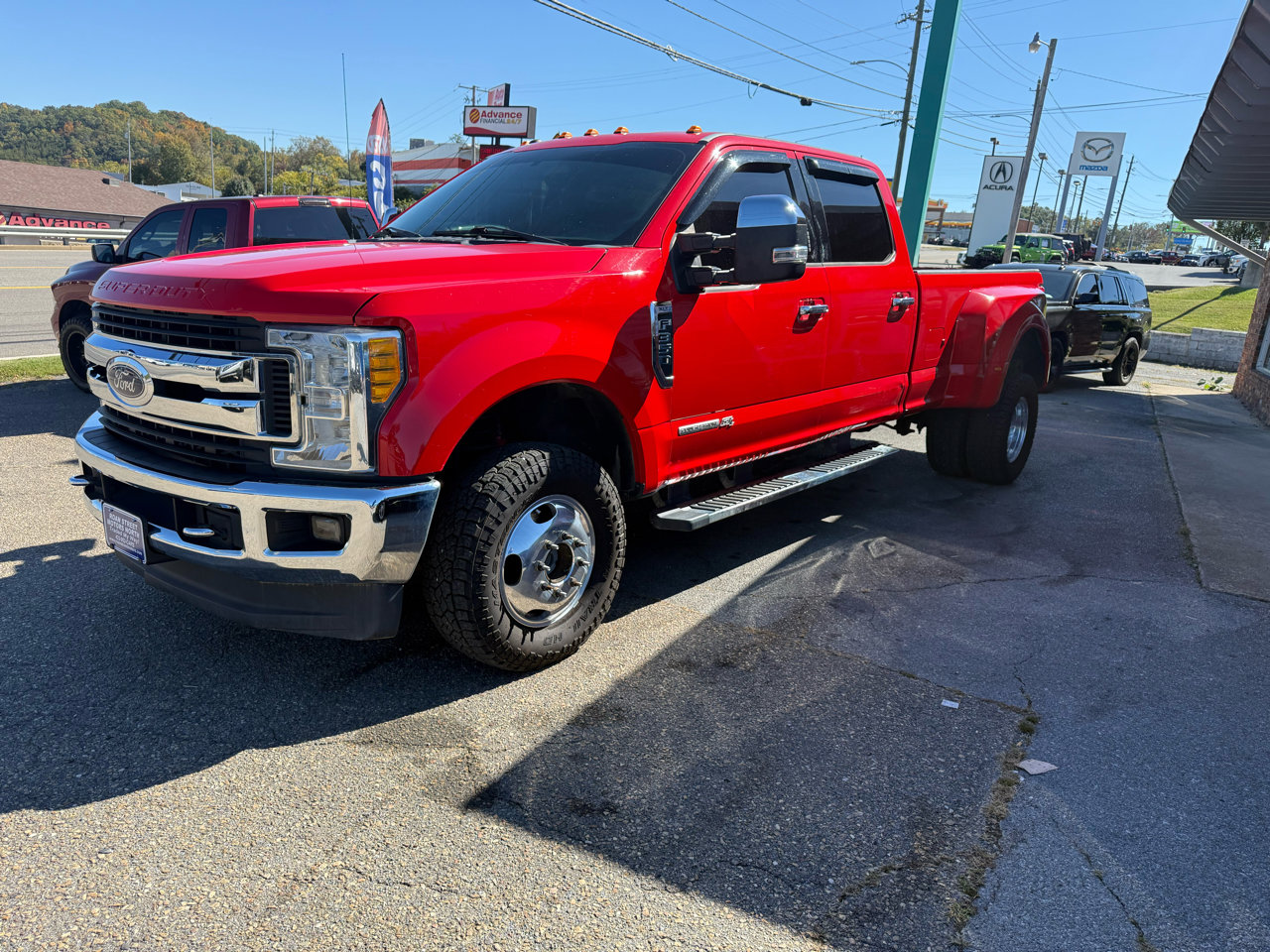 Used 2017 Ford F350 XLT w/ XLT Premium Package image 7