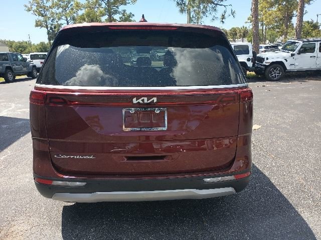 Used 2022 Kia Carnival EX FWD image 4