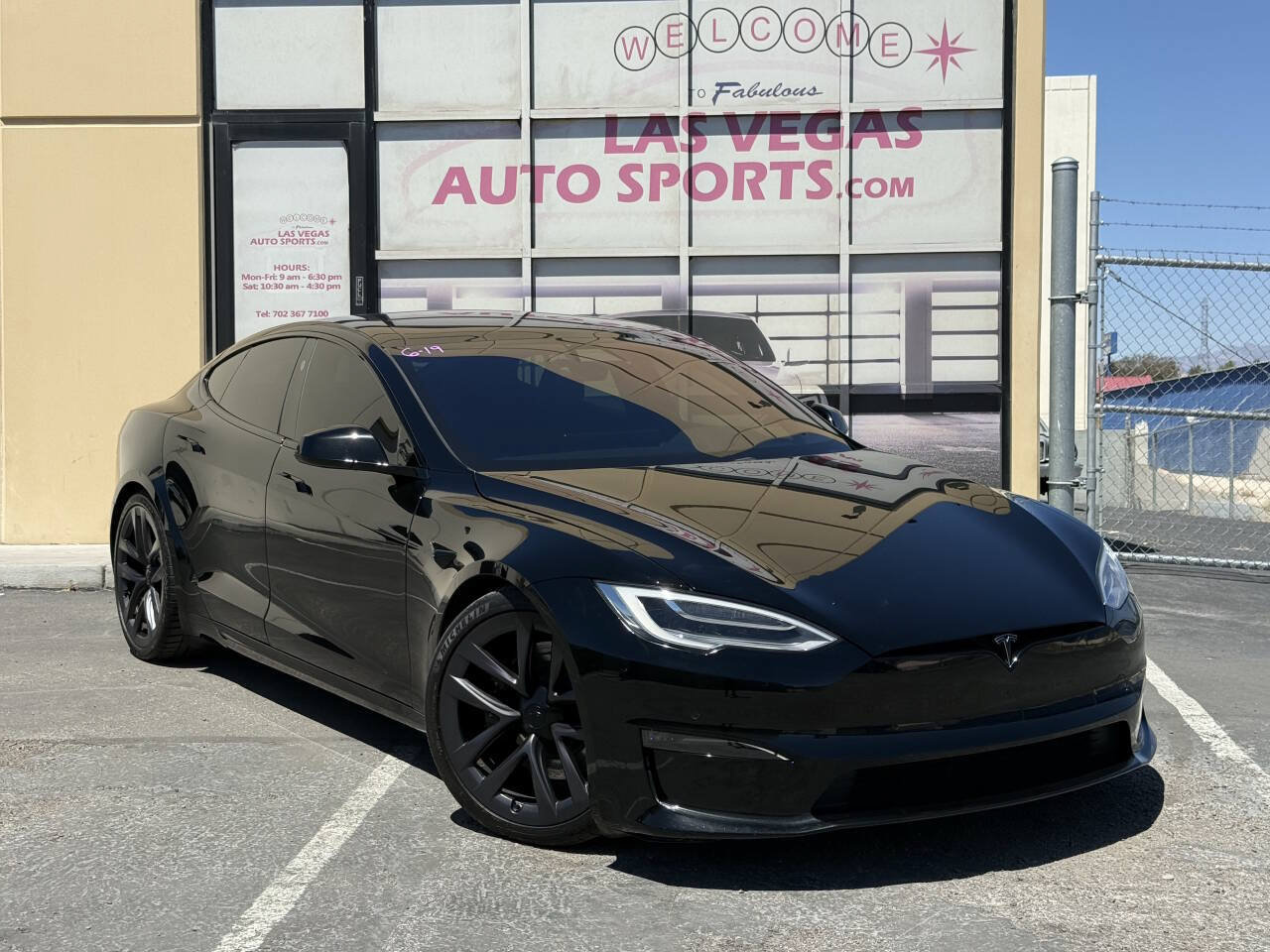 Used 2022 Tesla Model S Plaid AWD/4WD image 2
