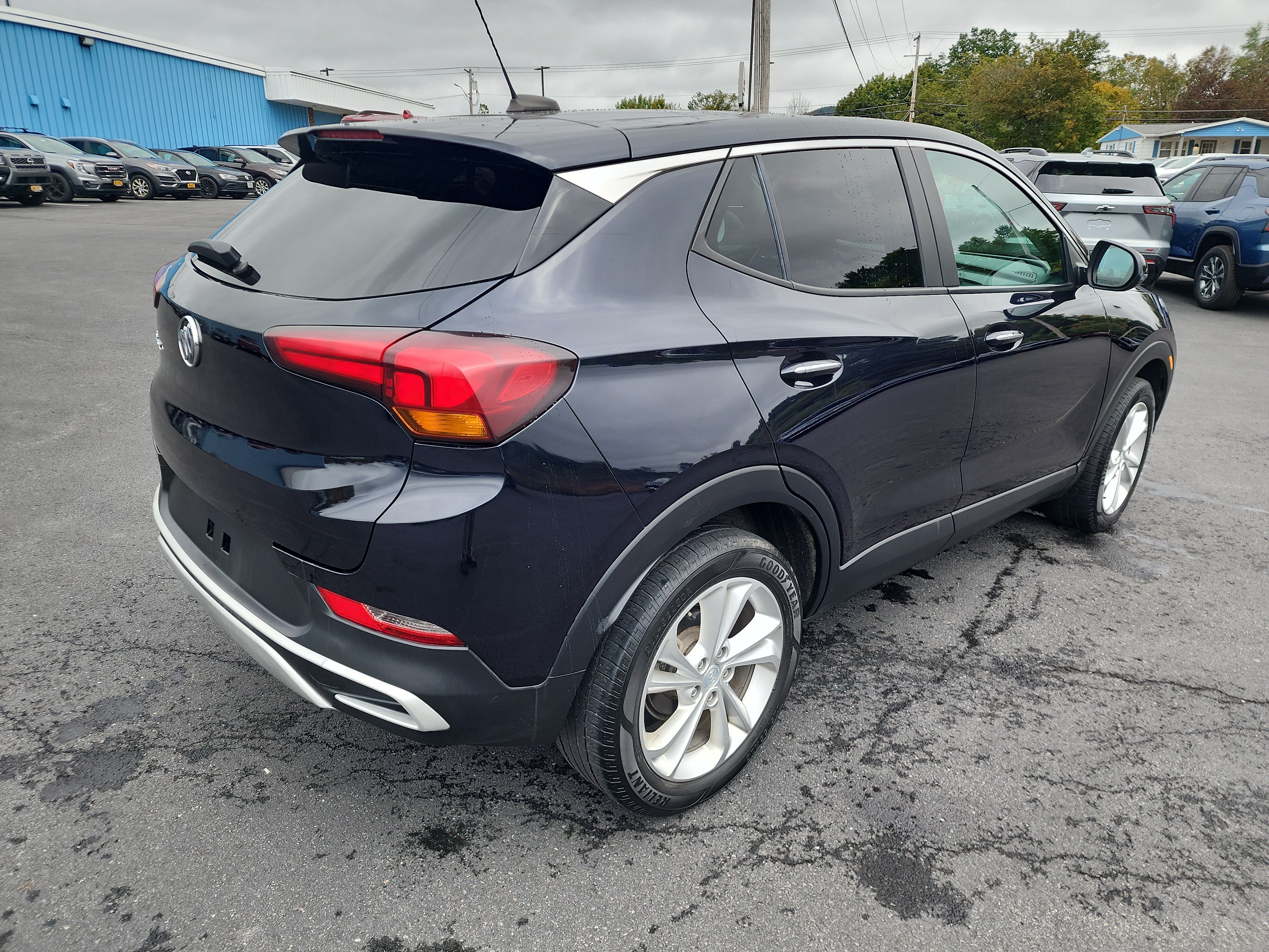 Used 2021 Buick Encore GX Preferred w/ Cold Weather Comfort Package AWD/4WD image 8