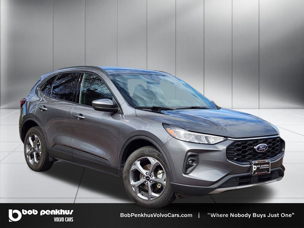 Used 2025 Ford Escape ST-Line Select AWD/4WD image 1