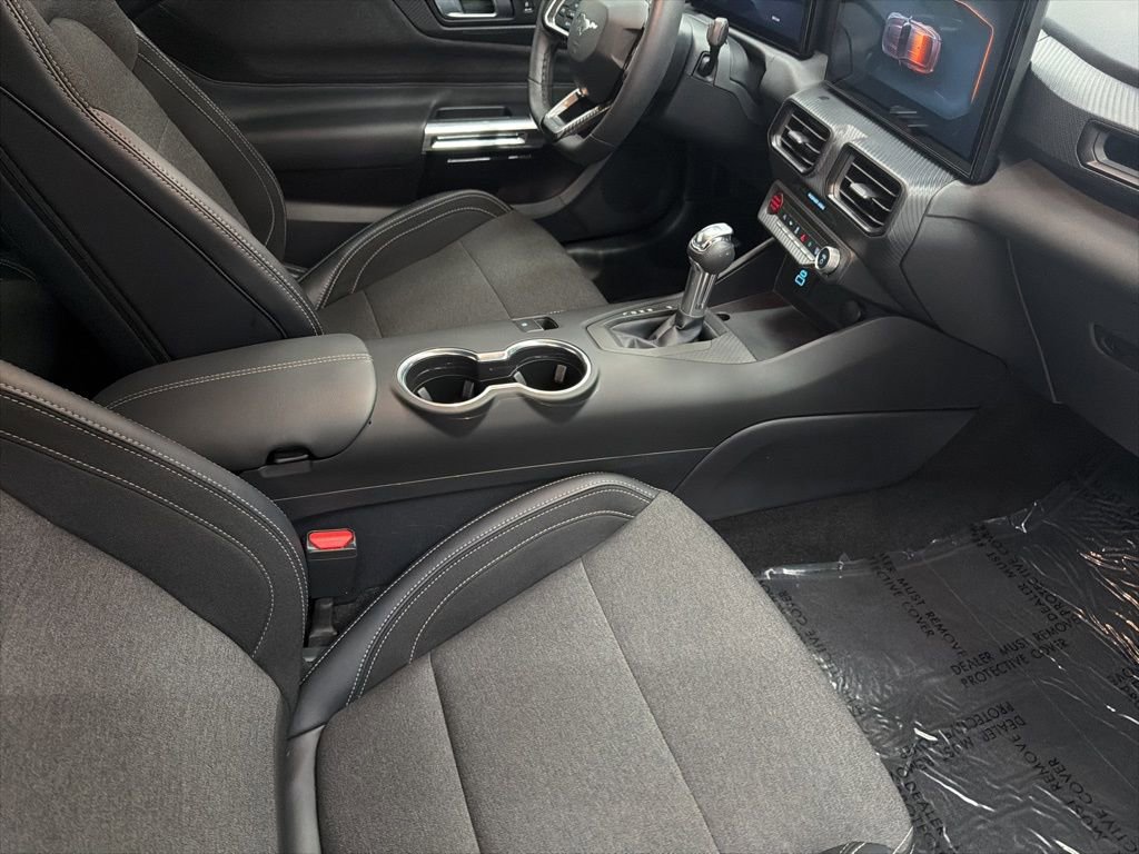 Used 2025 Ford Mustang Coupe image 23