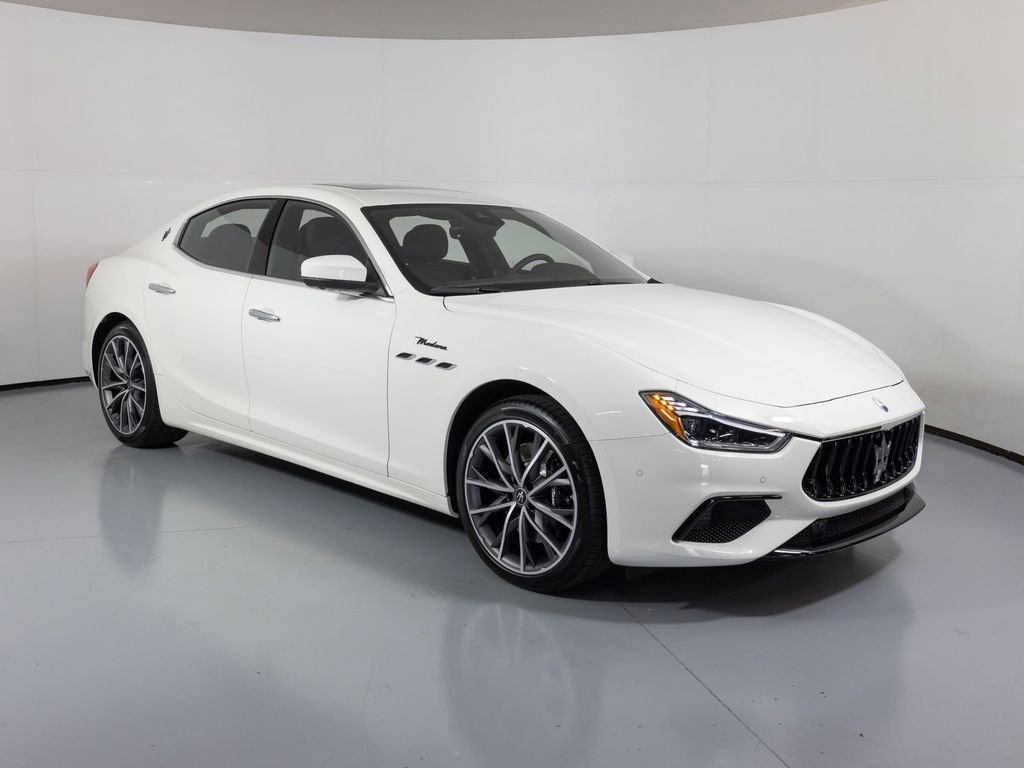 Used 2023 Maserati Ghibli Modena image 1