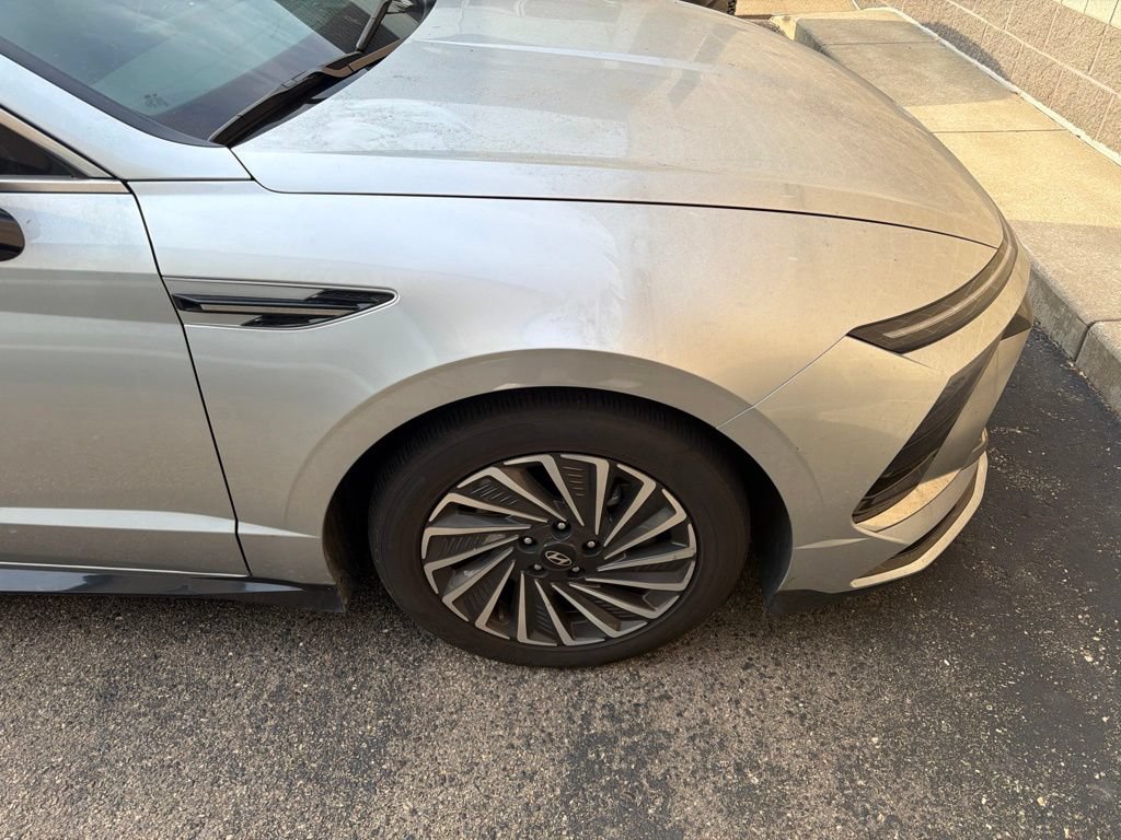 Used 2025 Hyundai Sonata SEL FWD image 9