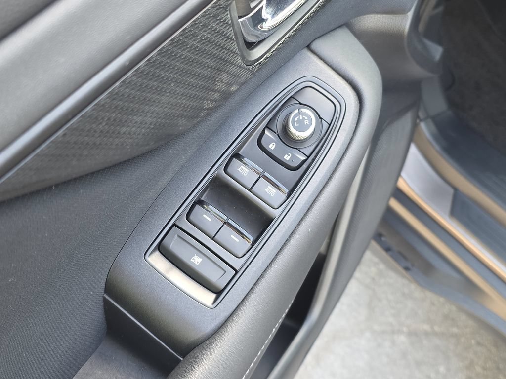 Used 2023 Subaru Outback Premium AWD/4WD image 16